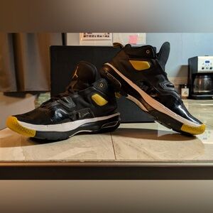 Mike Jordan Stay Loyal 3. Size 10 mens